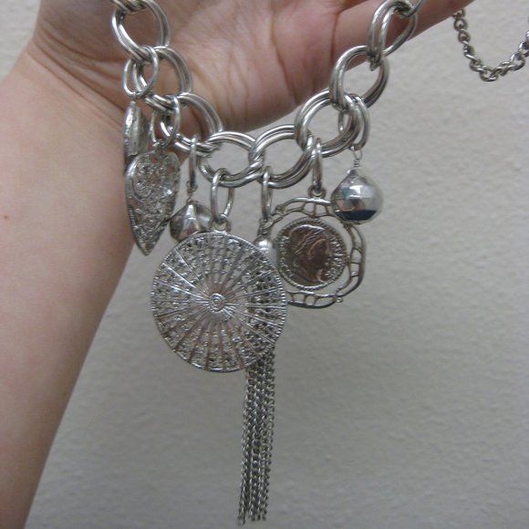 NWOT Express charm chain statement necklace - Picture 3 of 4